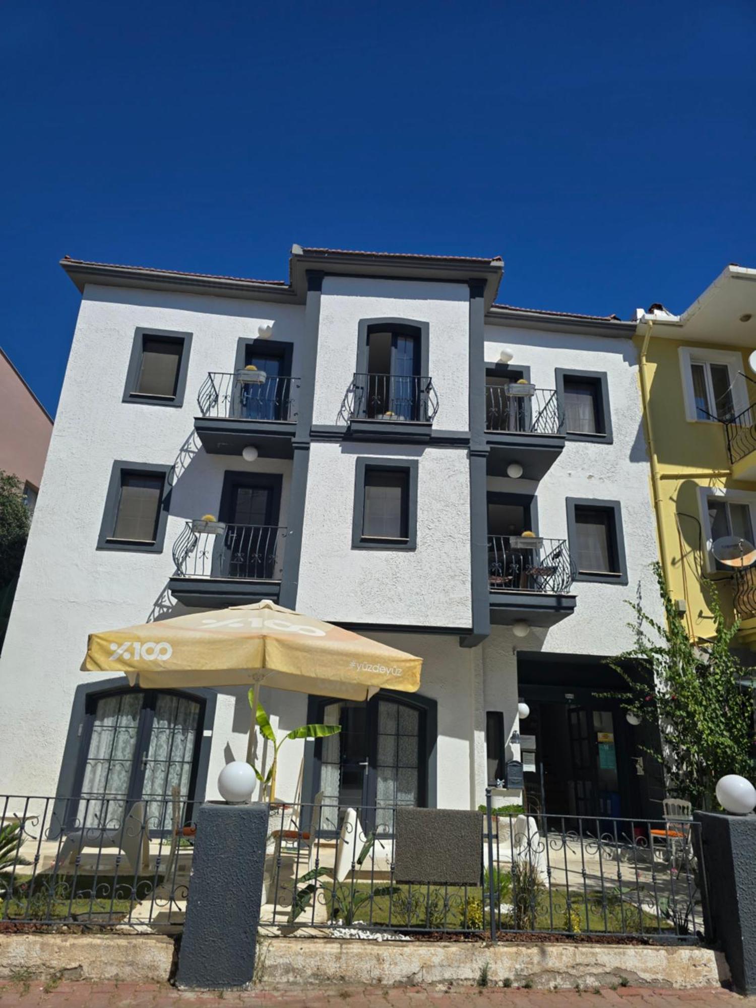 Marina Sahil Hotel Çeşme Buitenkant foto