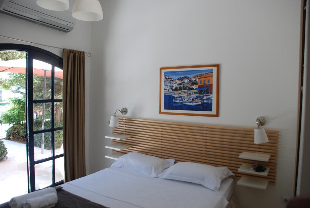 Marina Sahil Hotel Çeşme Kamer foto